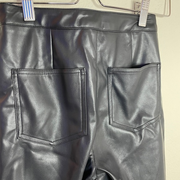 Forever 21 Faux Leather Pants Size XS - Picture 4 of 11